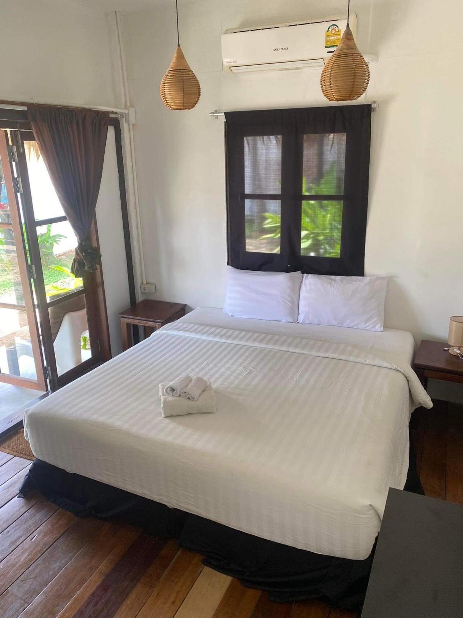 Wild Wood X Hansa Beach Fitness Resort Thong Sala Exterior foto