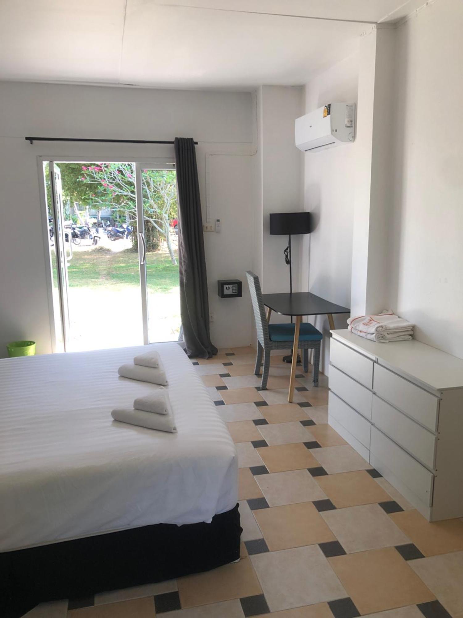 Wild Wood X Hansa Beach Fitness Resort Thong Sala Exterior foto